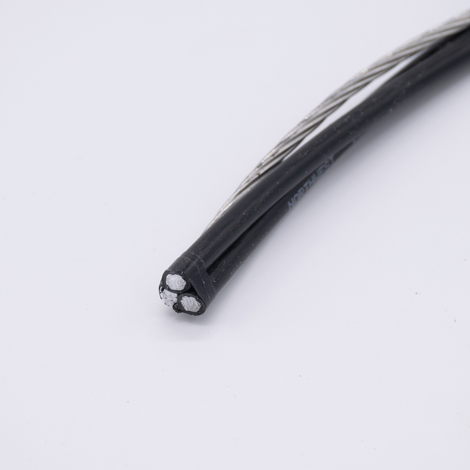 
                7/3,0 cable aéreo de alta calidad estándar IEC cable ABC Nuevo producto
            