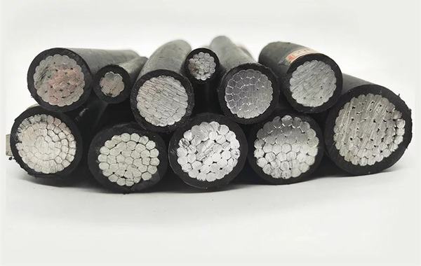 China 
                        Cheap Promotional XLPE Multiple Sizes Insulated Overhead Aerial Bundle Cable
                      manufacture and supplier