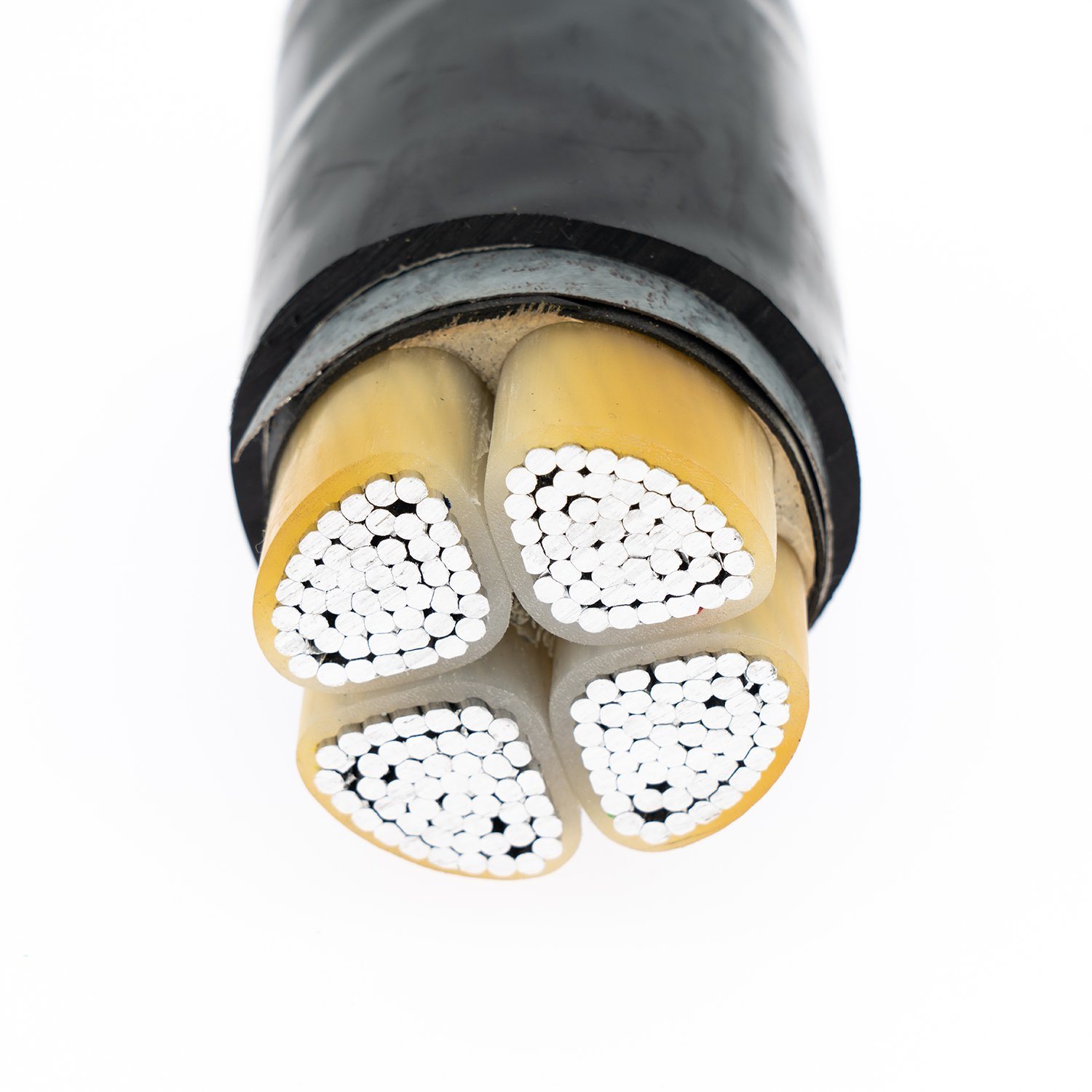 
                Faible tension de bande en acier avec isolation XLPE blindés Câble d′alimentation souterraine (YJLV YJV2222)
            