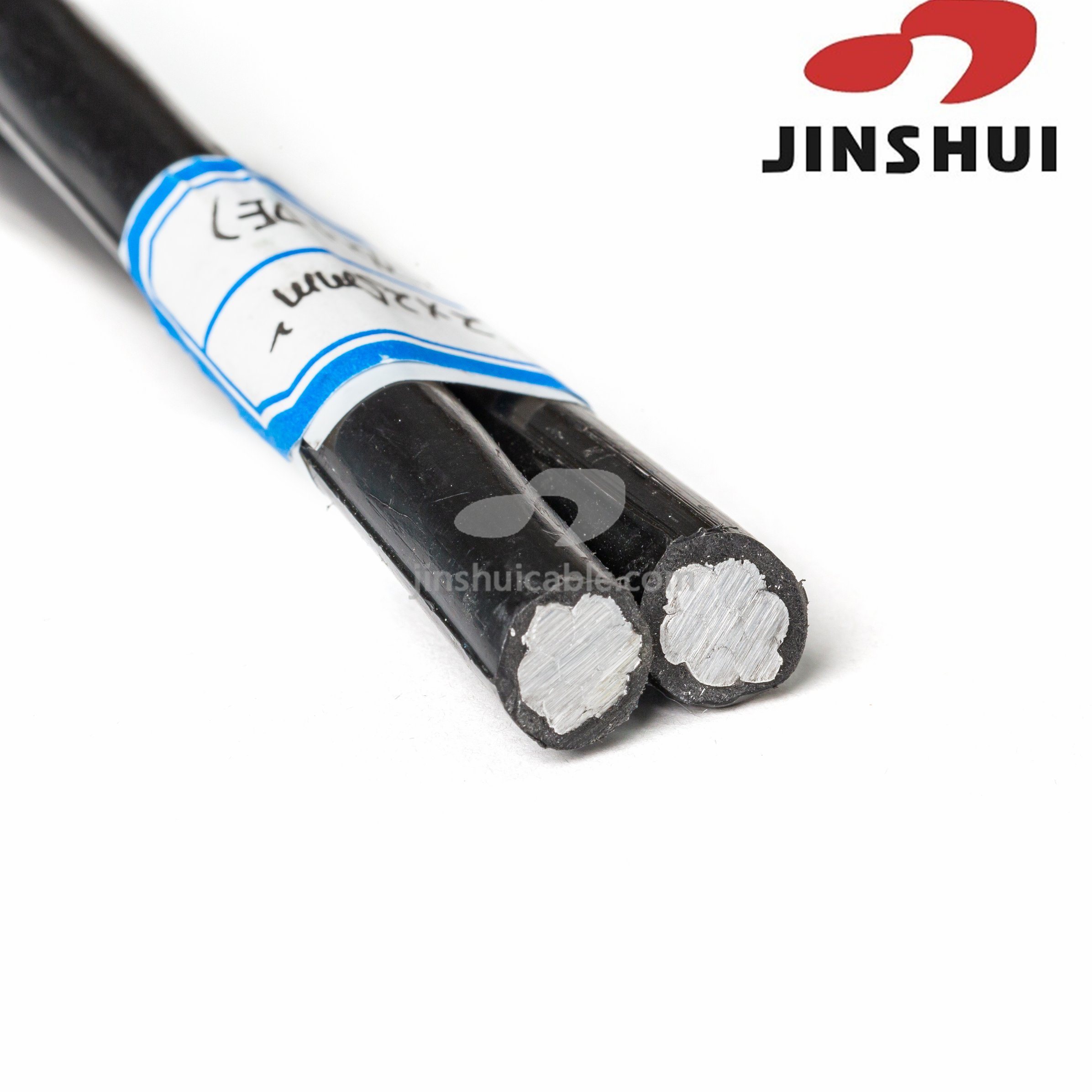 
                Cable de aluminio con líneas eléctricas de sobrecarga de insualción
            