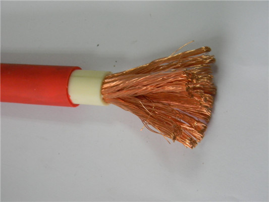 
                Cable flexible de soldadura de cable de cobre de 16 mm2 25 mm2 35 mm2 50 mm2 70 mm2
            