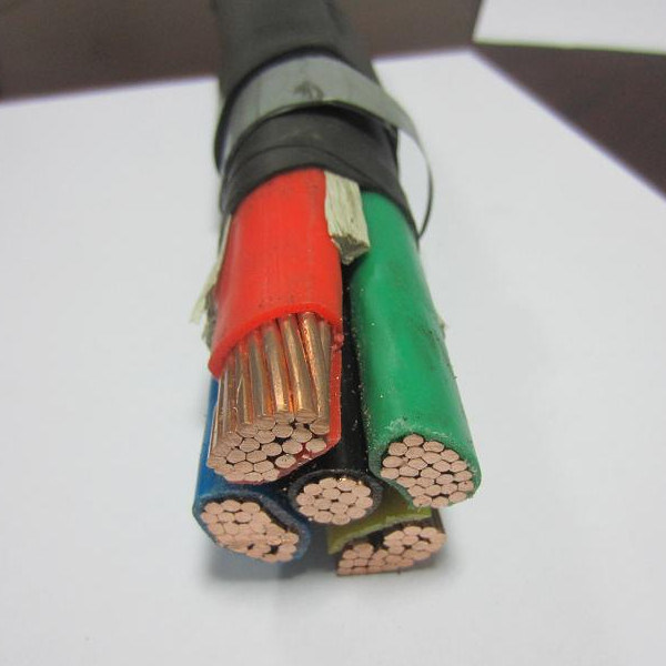 
                Câble de tension basse 0.6/1kv 3X70+35 mm2 conducteur de cuivre Sta blindage du câble d′alimentation
            