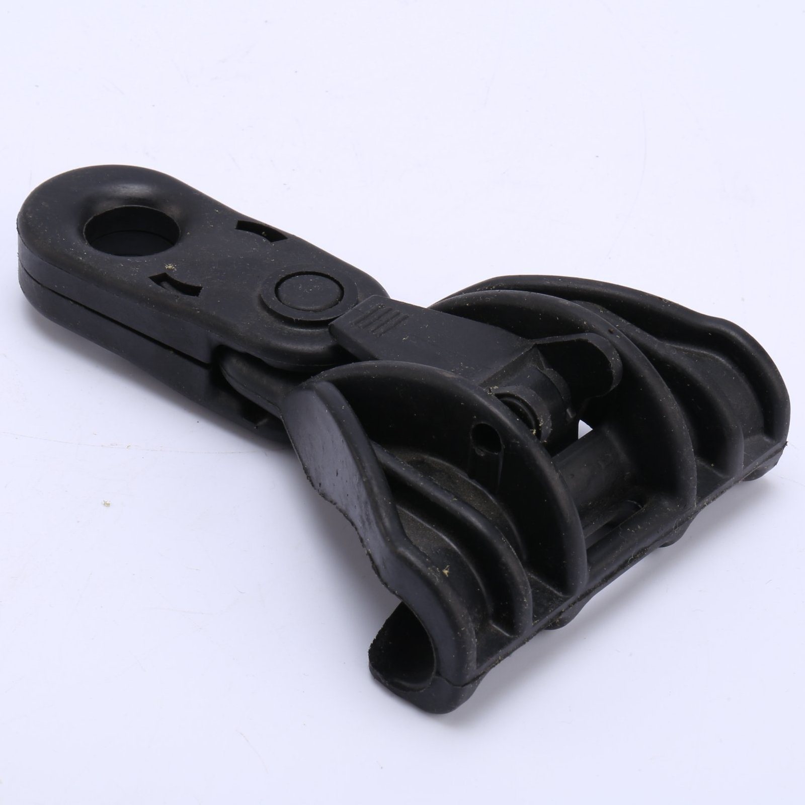 
                Suspension Clamp for LV Insulated Overhead Line Cable Bracket
            