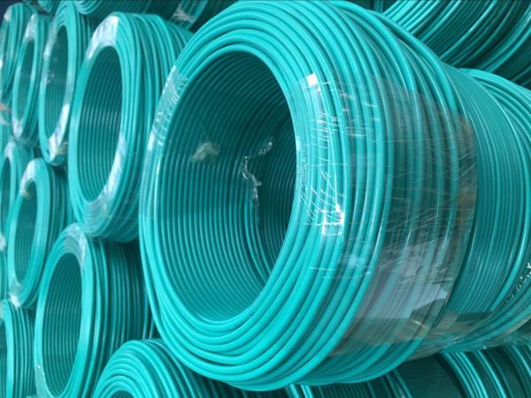 China 
                                 Heißer Verkauf PVC-Isolierung Kupfer elektrische Draht                              Herstellung und Lieferant