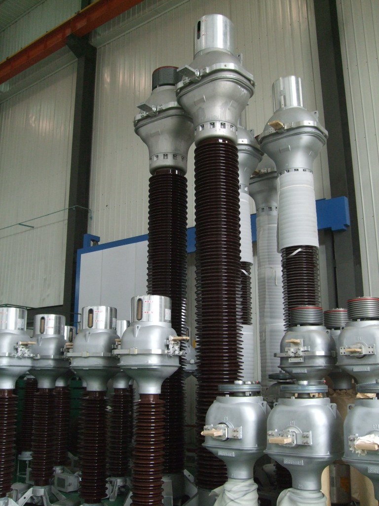 China 
                Transformadores de corriente invertidos sumergidos en aceite
              fabricante y proveedor
