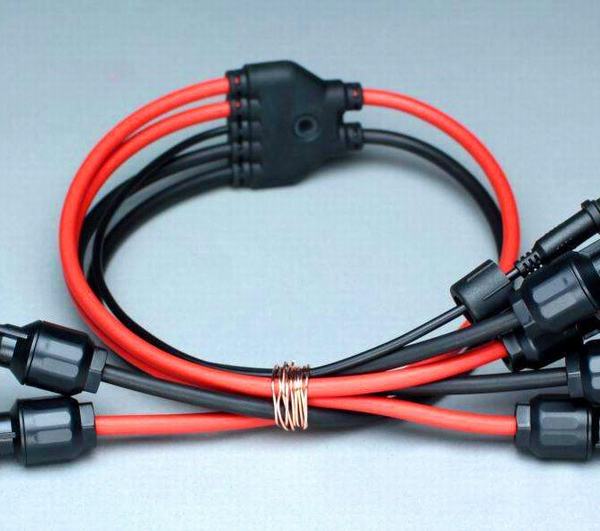 Китай 
                                 4,0 мм2 солнечных фотоэлектрических кабель с TUV сертификат UL                              производитель и поставщик