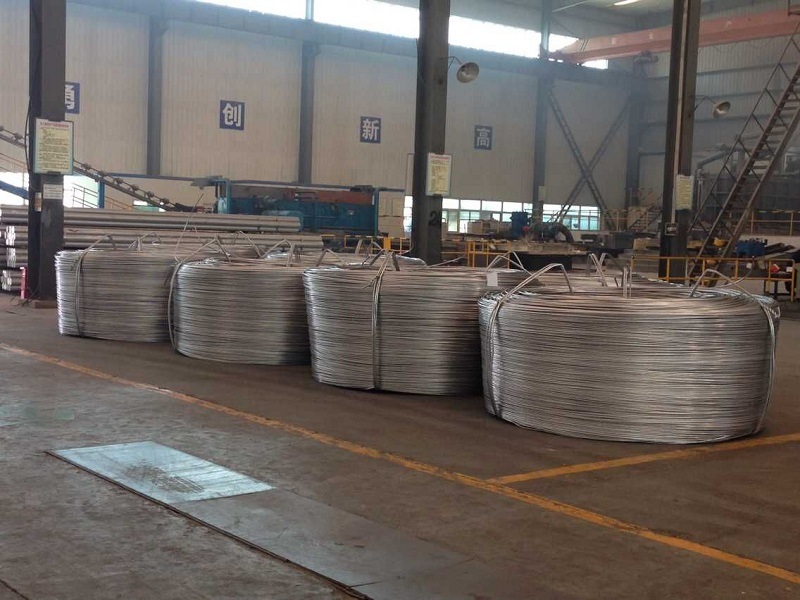 Chine 
                Prix d′usine tige en aluminium personnalisée 6061 6063 alliage extrudé à chaud Tuyau aluminium/aluminium
              fabrication et fournisseur