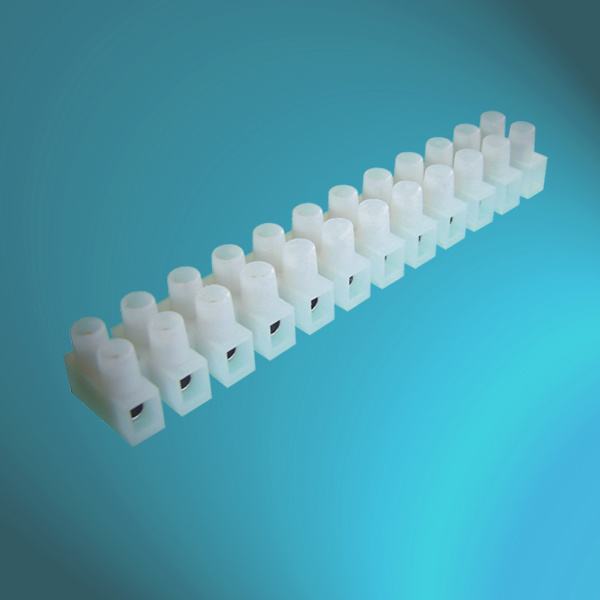 China 
                                 Forma de plástico de poliamida de 12 bloques de terminales del conector de cable con CE RoHS                              fabricante y proveedor