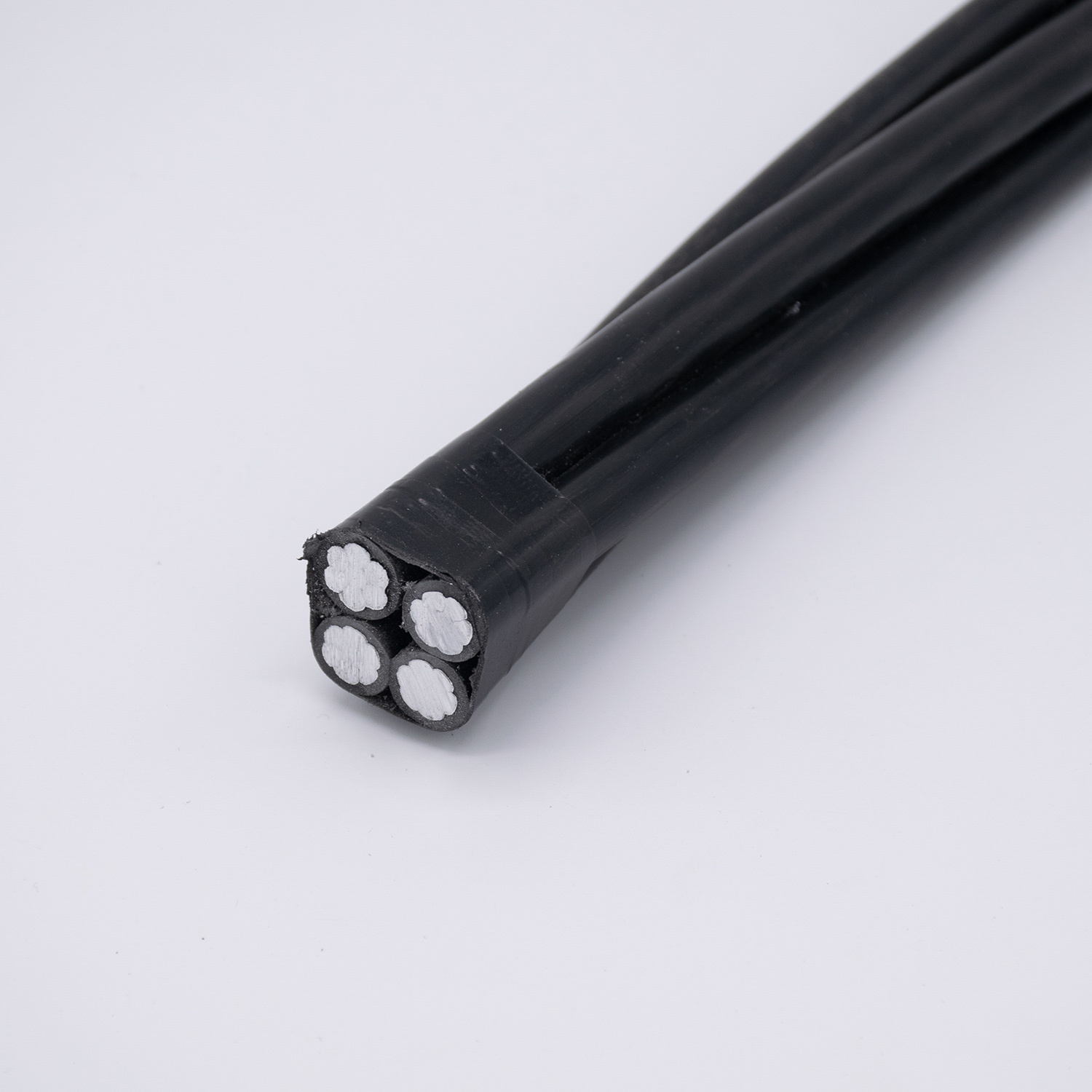 China 
                19/2.55 la norma IEC la antena de alta calidad Cable incluido cable ABC Nuevo producto
              fabricante y proveedor