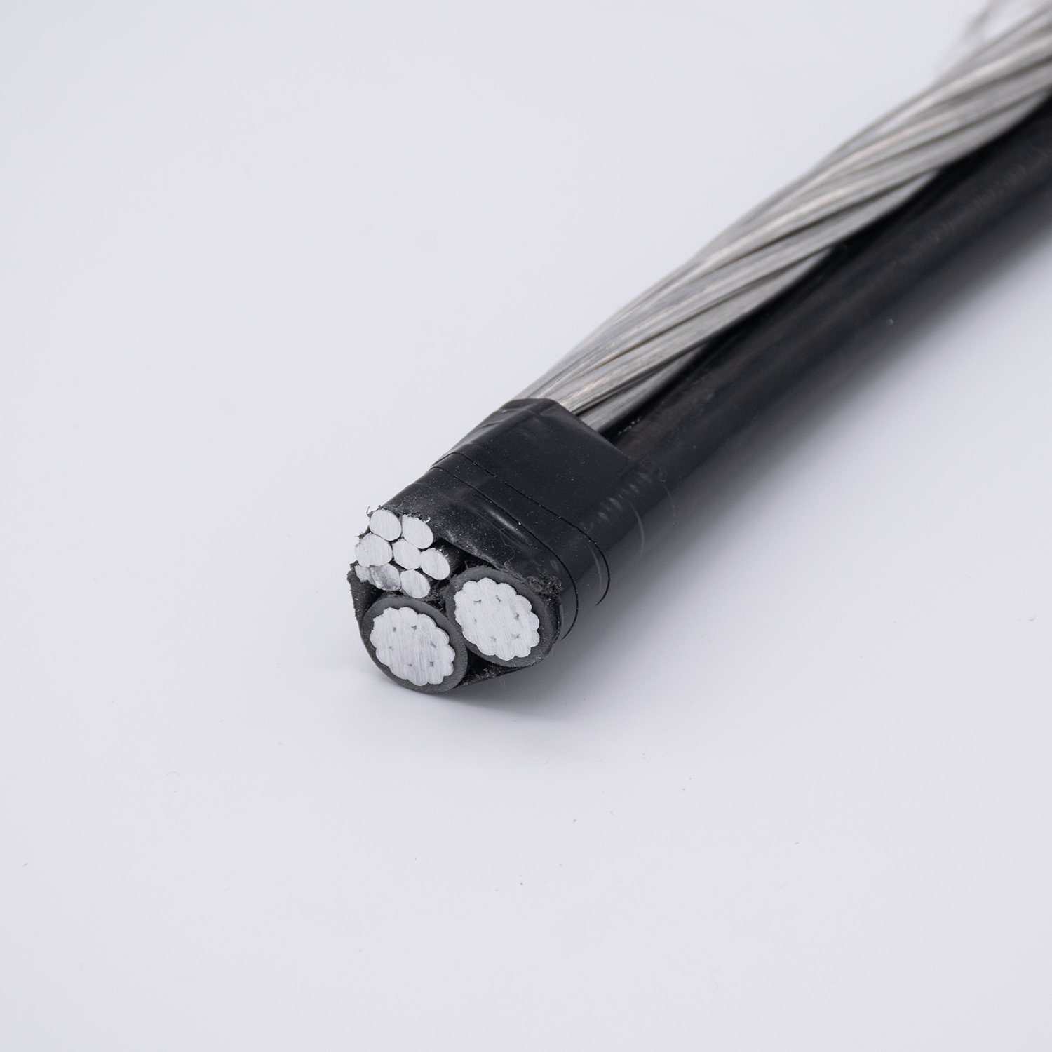 
                ASTM QUADRUPLEX кабель ABC с многожильным кабелем, низкое напряжение
            