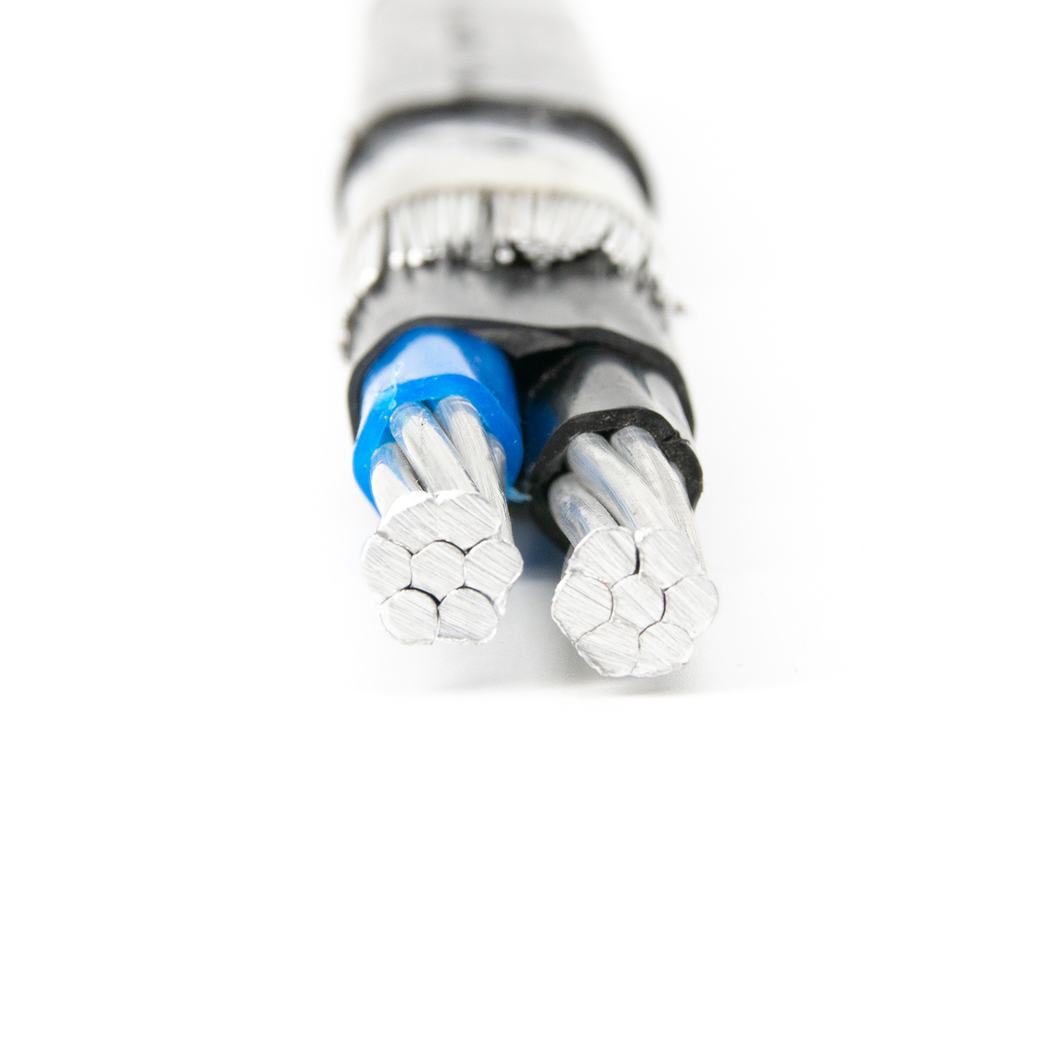 
                Alliage aluminium AAAC 8000 conducteur Seires XLPE isolant en PVC concentriques de câble
            