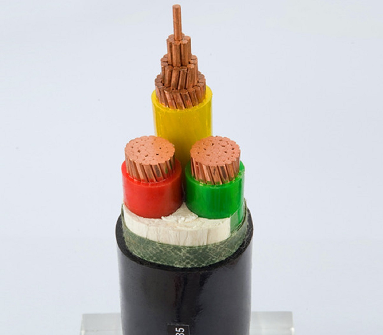 China 
                Suministro de la fábrica 0.6/1kv Metro cable de alimentación Funda de PVC aislamiento XLPE
              fabricante y proveedor