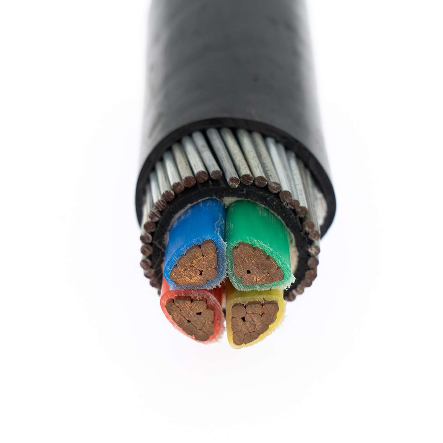 China 
                Cable eléctrico de transmisión subterránea conductor de cobre cable de alimentación aislado XLPE
              fabricante y proveedor
