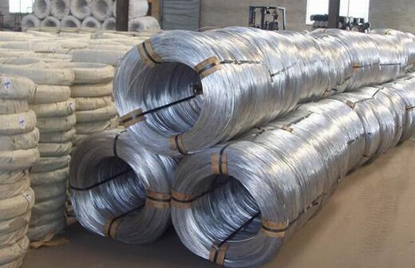 Chine 
                                 ACSR haute résistance à la traction électrique Noyau en acier trempé à chaud sur le fil du fil en acier galvanisé                              fabrication et fournisseur