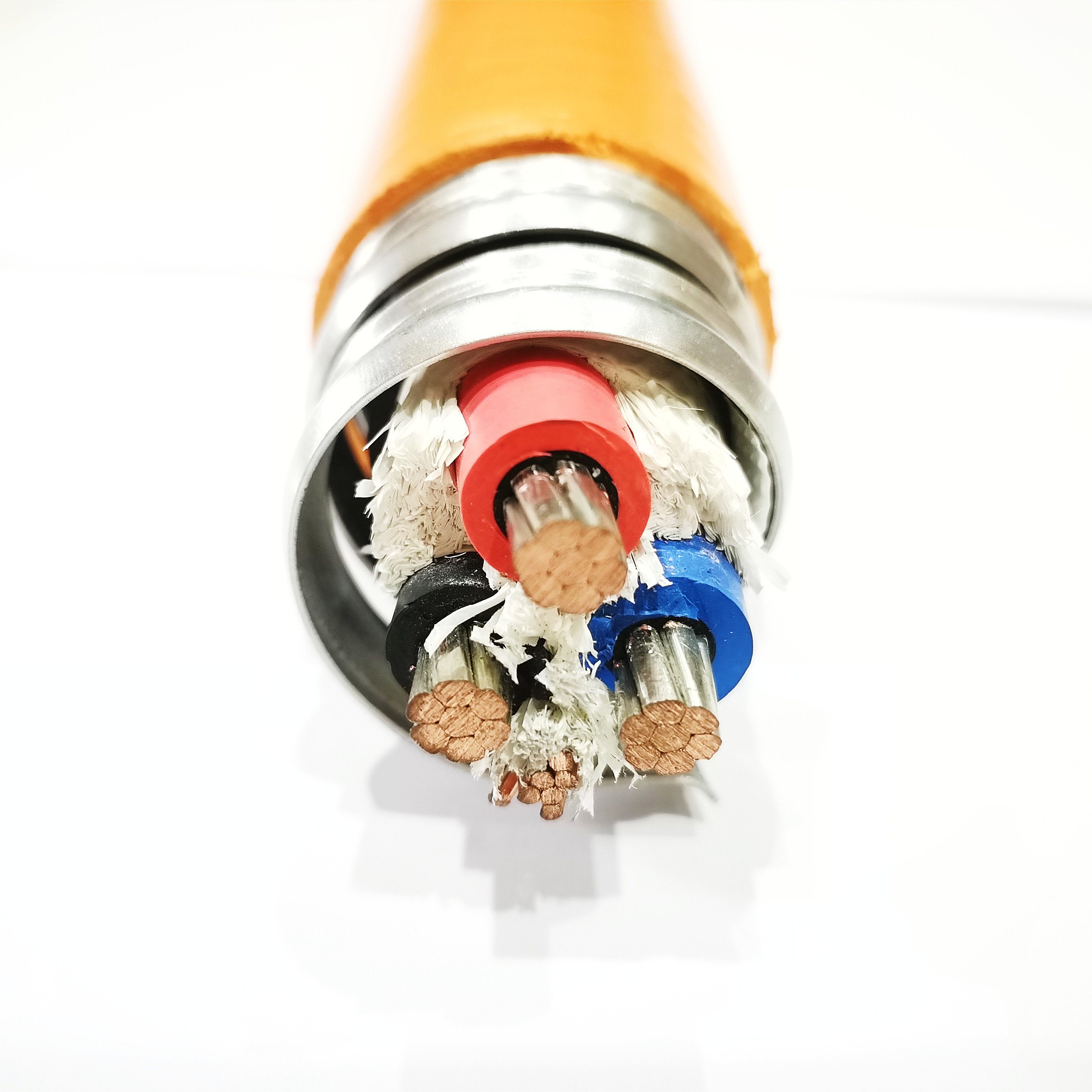 
                CSA-Zulassung für elektrische Leitungen und Kabel HL Teck 90 3 Kond. 1/0 AWG Cu 5000V 1000V 600V
            