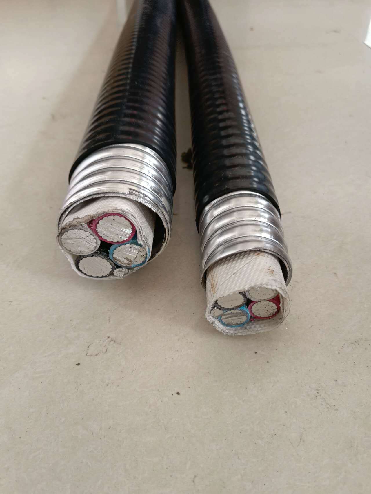 China 
                China Fabricante Pirce CSA cUL 2/0 3c Acwu90 Metal Clad Cable blindado
             en venta