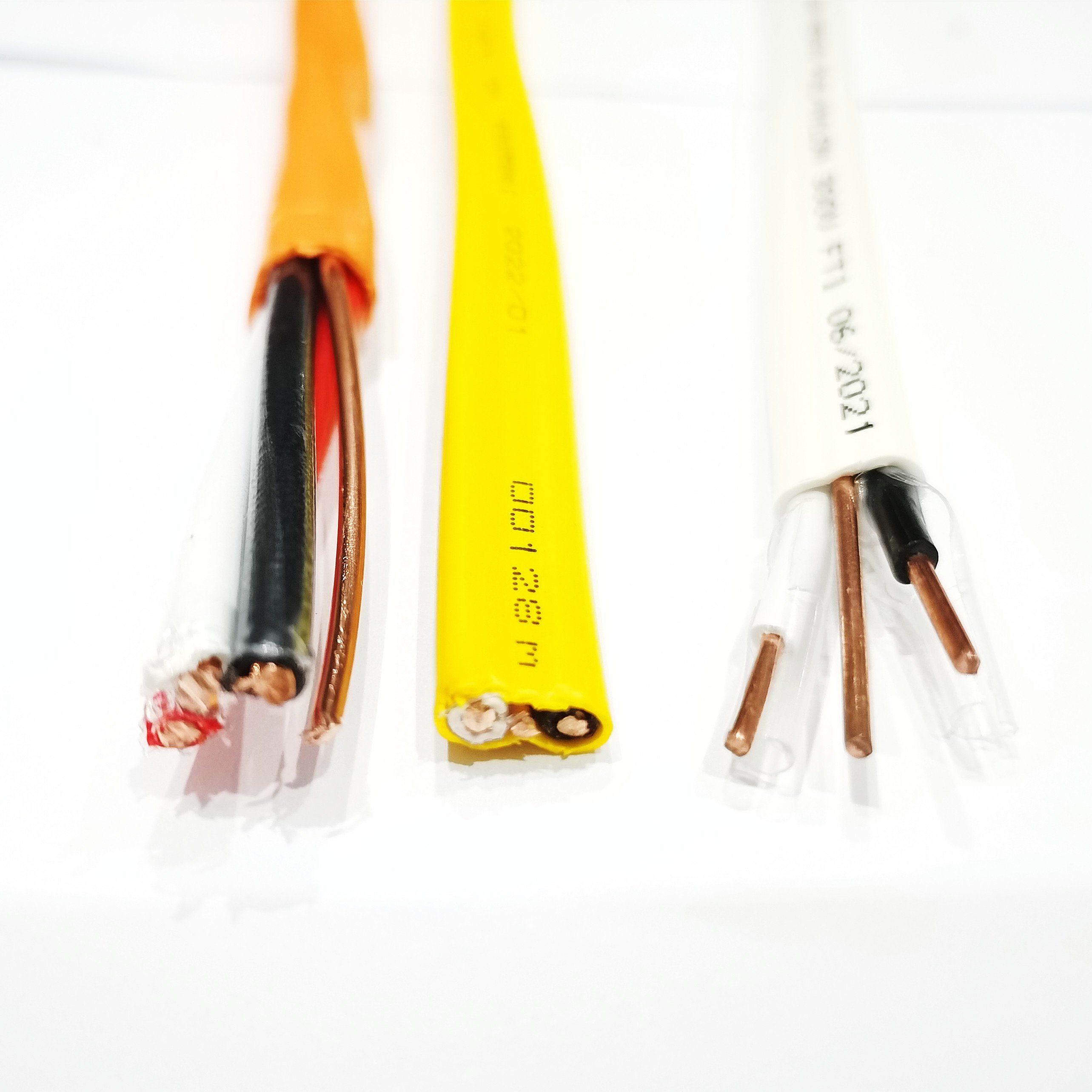 
                Плоские кабели Stranded или Solid Hebei Huatong, 14/2-жильный кабель, 300 В.
            