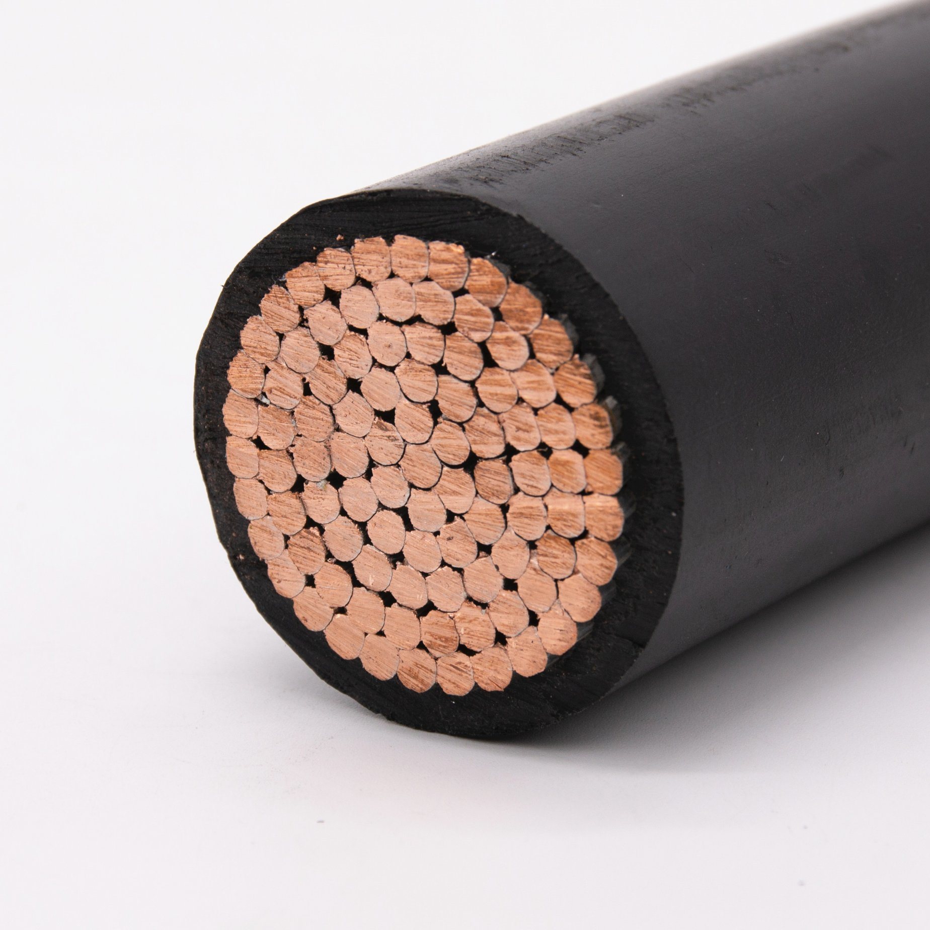 
                CUL de alimentación de aluminio de 600 voltios de cobre de 90 600 V 4/0 aislamiento XLPE RW90 Cable
            