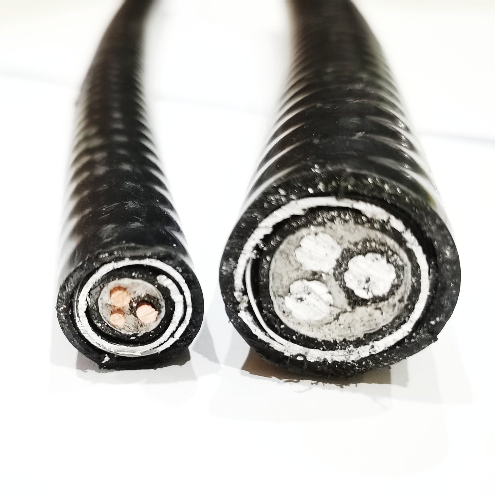 
                CUL aprobado 14/2c Teck90 cable blindado W/G para el mercado canadiense
            