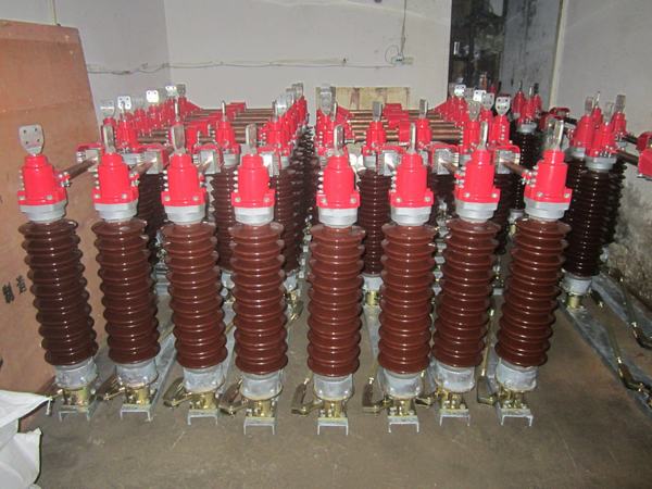 China 
                        Gw4 Outdoor High Voltage 33kv 35kv 400A 630A 1000A 1250A Three Phase Isolator
                      manufacture and supplier