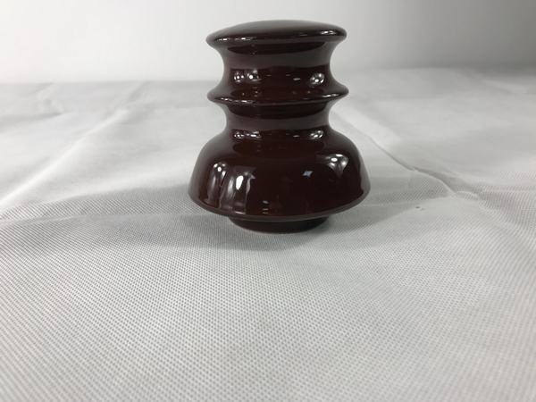 China 
                        N95 Porcelain Insulator
                      manufacture and supplier