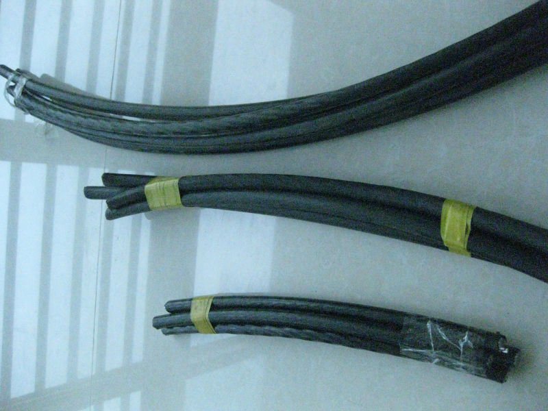 China 
                0AWG/3C 4 cable de caída de servicio Quadruplex
              fabricante y proveedor