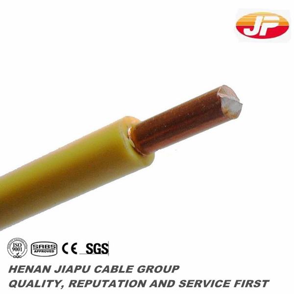
                                 Condutores de cobre com isolamento de PVC flexível o fio de alimentação.                            