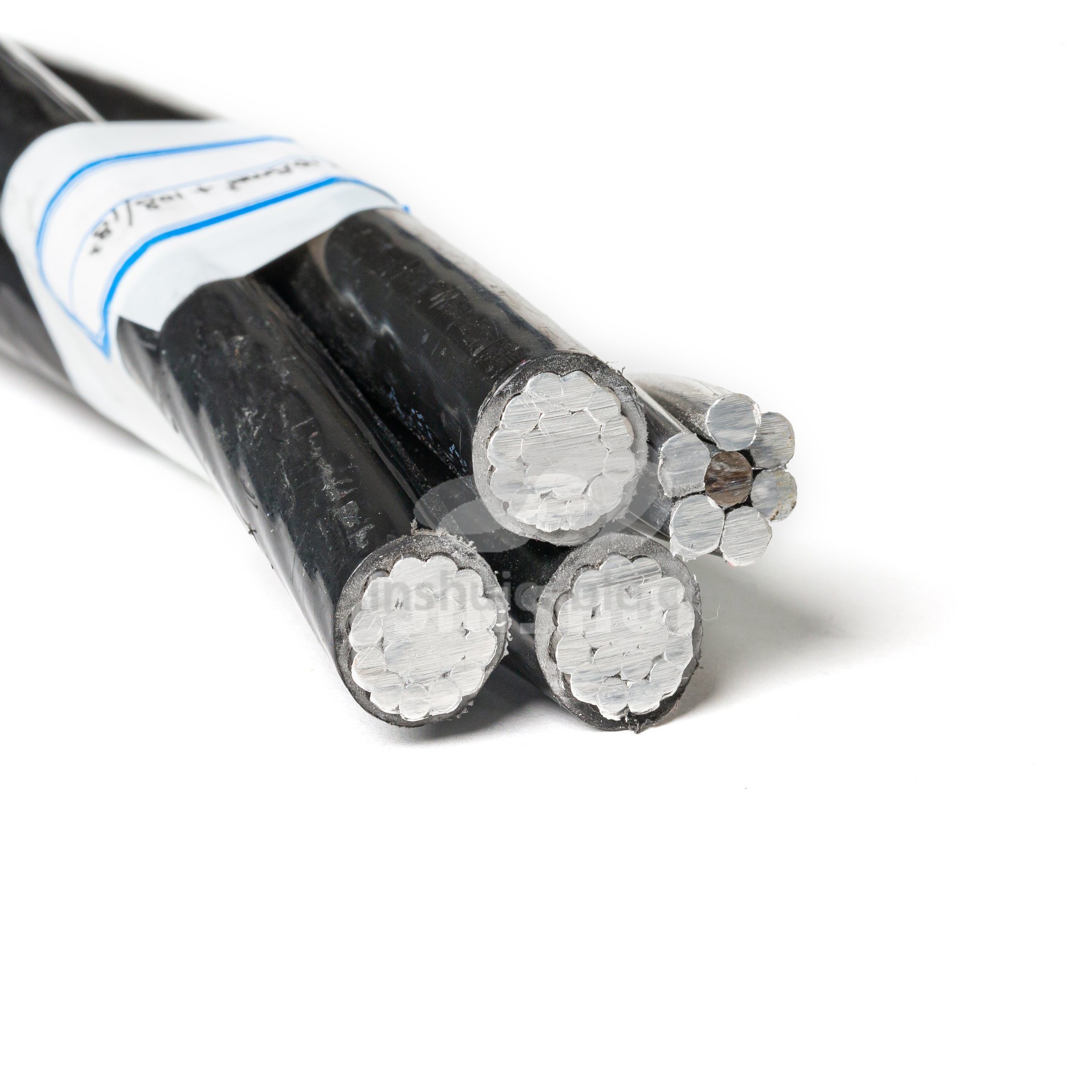 China 
                0.6/1kv Aerial Bundled Cable Aluminum Core IEC ABC Cable for Overhead
              manufacture and supplier
