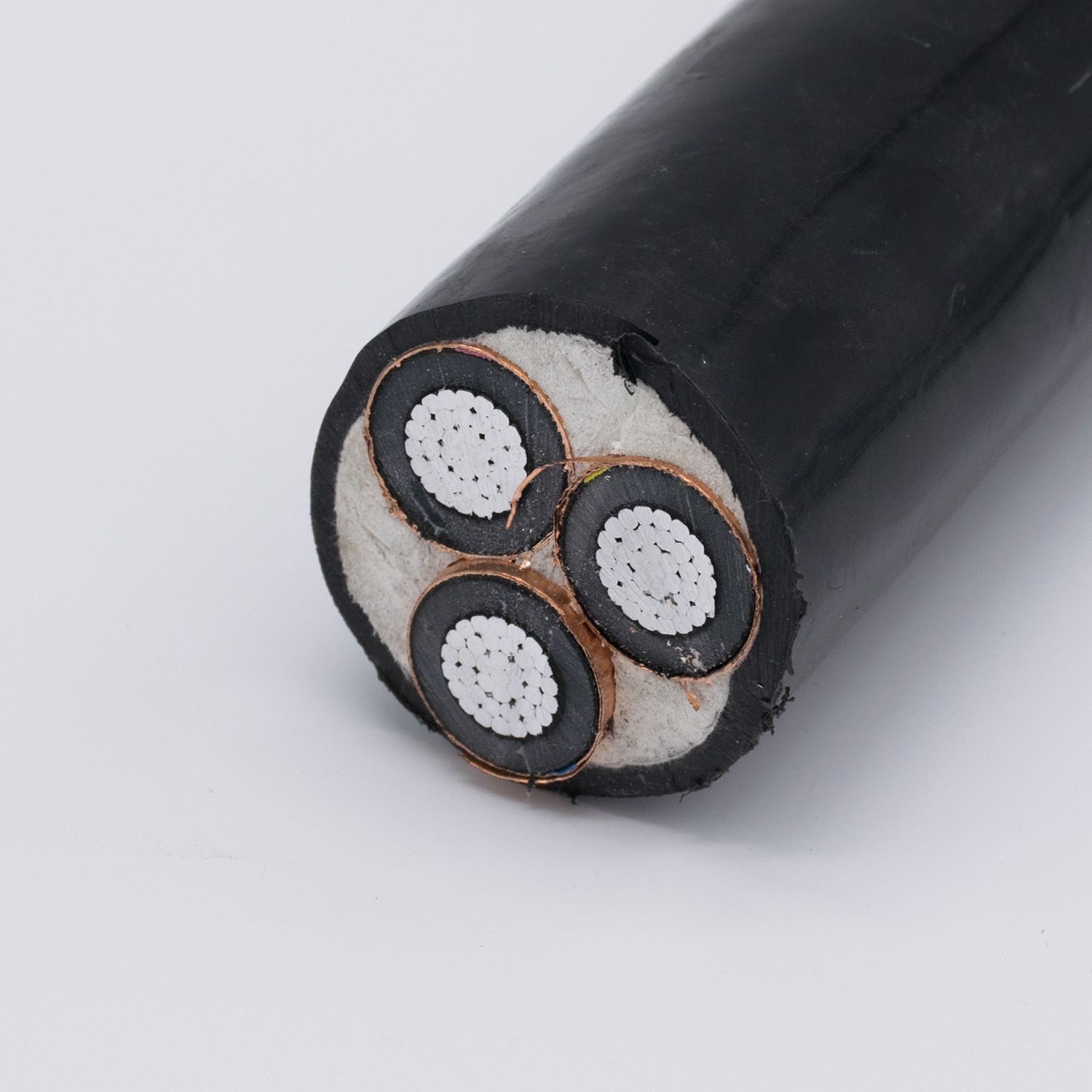 
                Cable de alimentación subterráneo aislado XLPE de aluminio/cobre
            