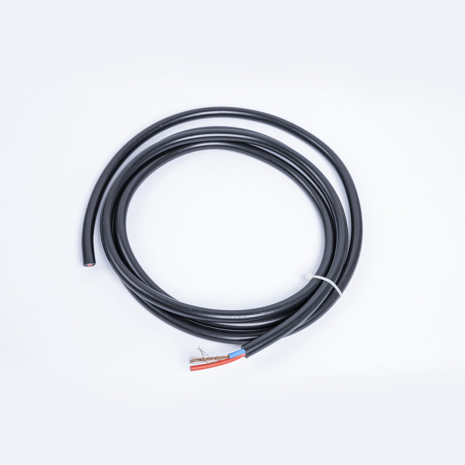 
                Flexible multifilar 1,5mm 2,5mm cable eléctrico H07V-R H07V-U edificio de la carcasa Cables eléctricos de PVC de cobre
            