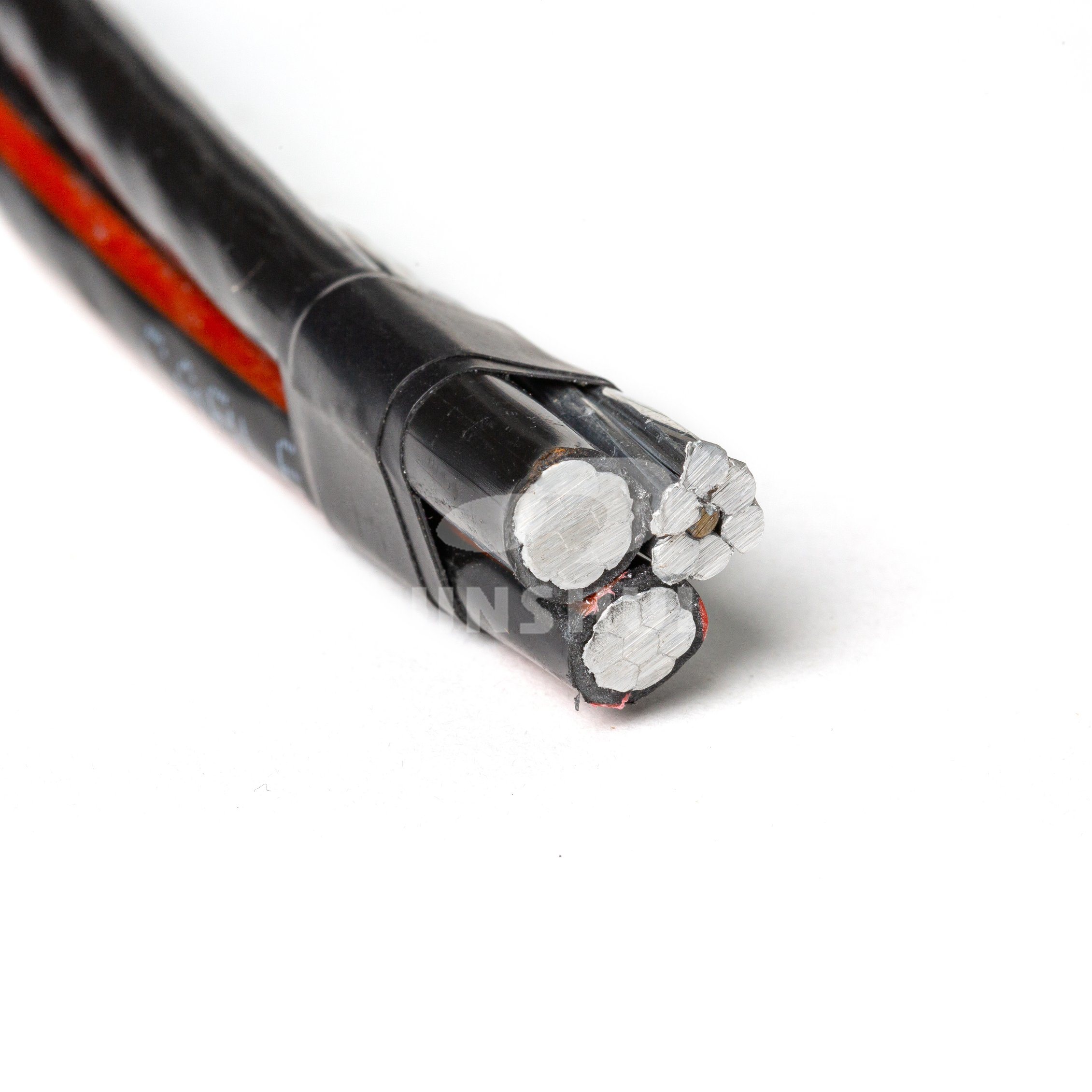 China 
                Cable aéreo cubierto ABC cable de conductores de caída de servicio de aluminio Cables
              fabricante y proveedor