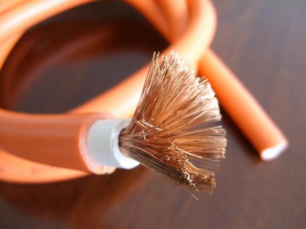 China 
                                 Doble aislamiento de PVC flexible Cable soldar el cable de soldadura                              fabricante y proveedor
