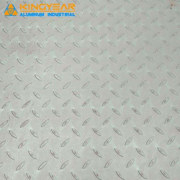 China 
                        Supply Good Quality 2A11/5A02/5052/3105/3003 Aluminum Tread Plate for Anti-Skid Floor
                      manufacture and supplier