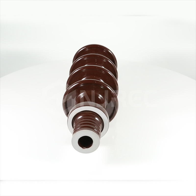 China 
                1KV 2000A Bushing Insulator for transformer DIN42530
              manufacture and supplier