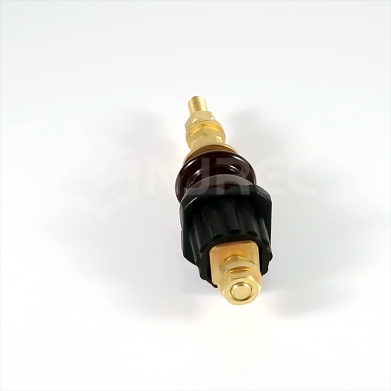 China 
                3KV 3150A Bushing Insulator for transformer DIN42530
              manufacture and supplier