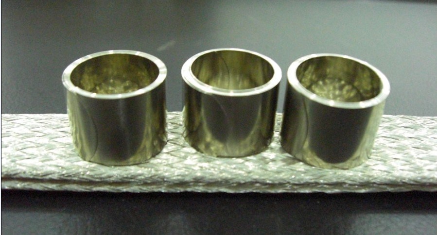 
                Molle a rullo costante in acciaio inox non magnetico da 16 mm
            