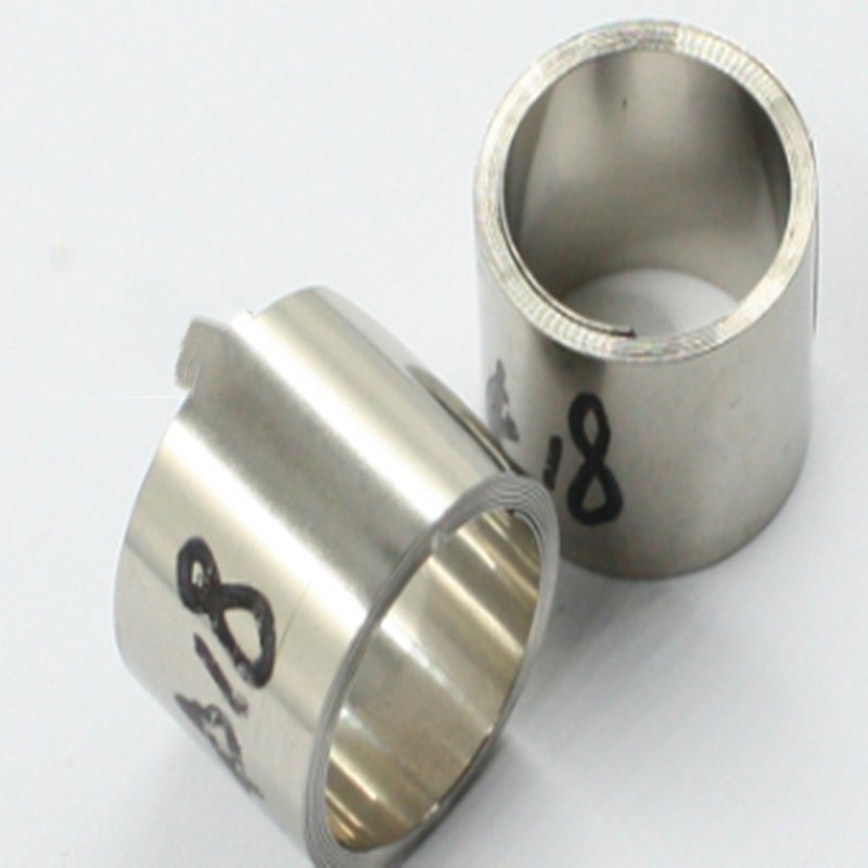 Cina 
                Molle non magnetiche in acciaio inox da 18 mm per accessori per cavi
              produzione e fornitore