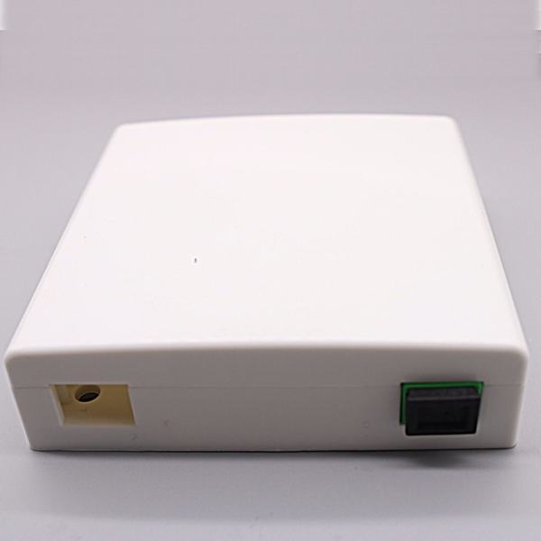 4 Core Indoor Wall Mounted ODF Terminal Box for Optic Fibers with Pigtails and Adapters