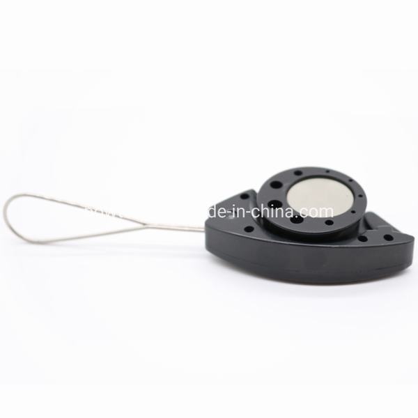 
                        Black Color Plastic Tension Clamp with Hook
                    