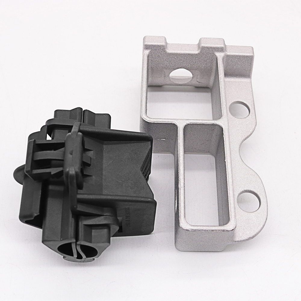 
                OEM Plastic Suspension Clamp Asembly with Bracket for Pole Line Fitting
            