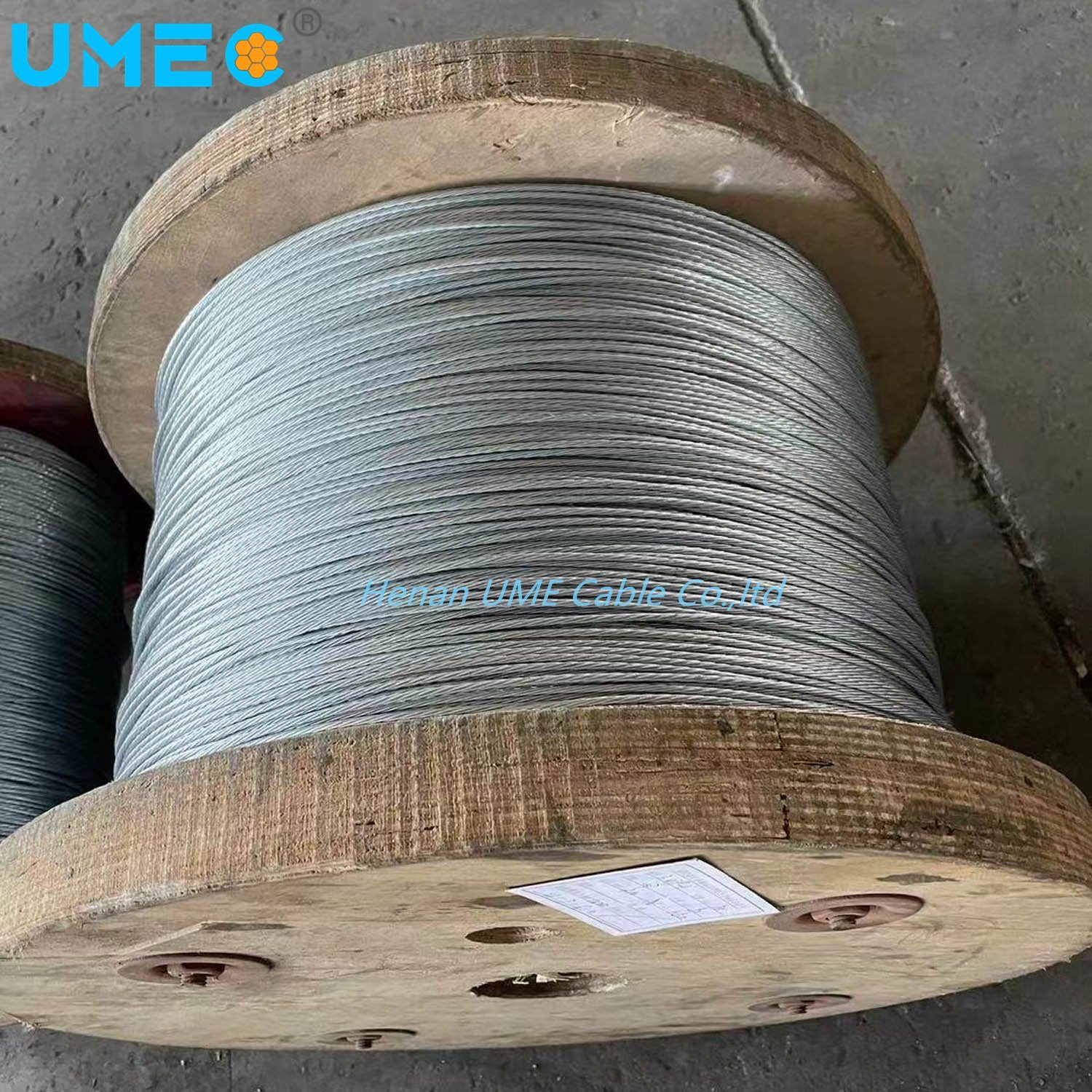 China 
                Elektrischer Großhandel hochzugig galvanisch verzinkter Stahl Litzenkabel 3/4,0mm 4/4,0mm Für ACSR-Kabel
              Herstellung und Lieferant