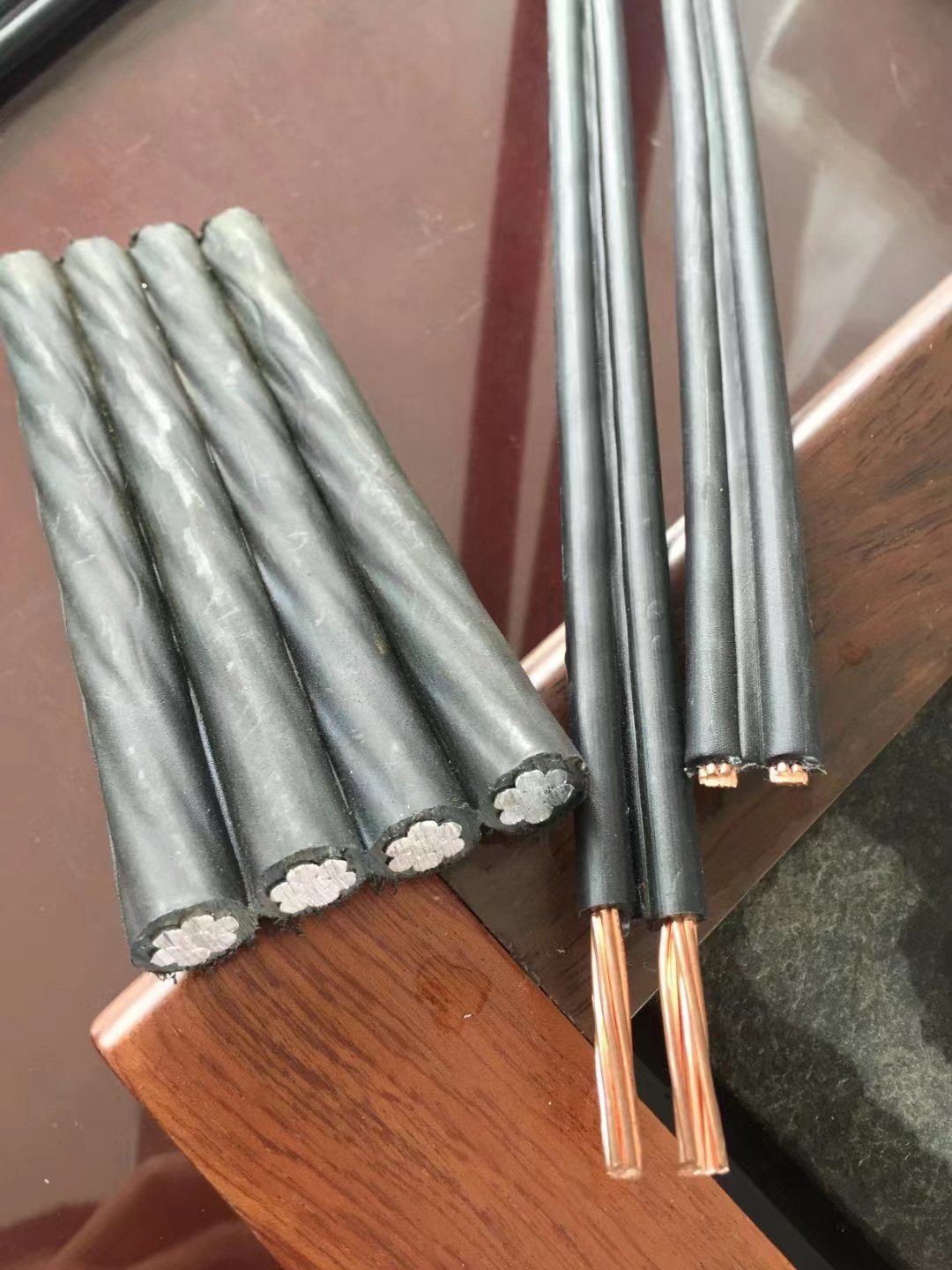 
                2/0 2/3 2/4 12 / 2 Pvcaislamiento de cobre de aluminio sólido Cable blindado metálico de cinta de nylon MC blindado
            