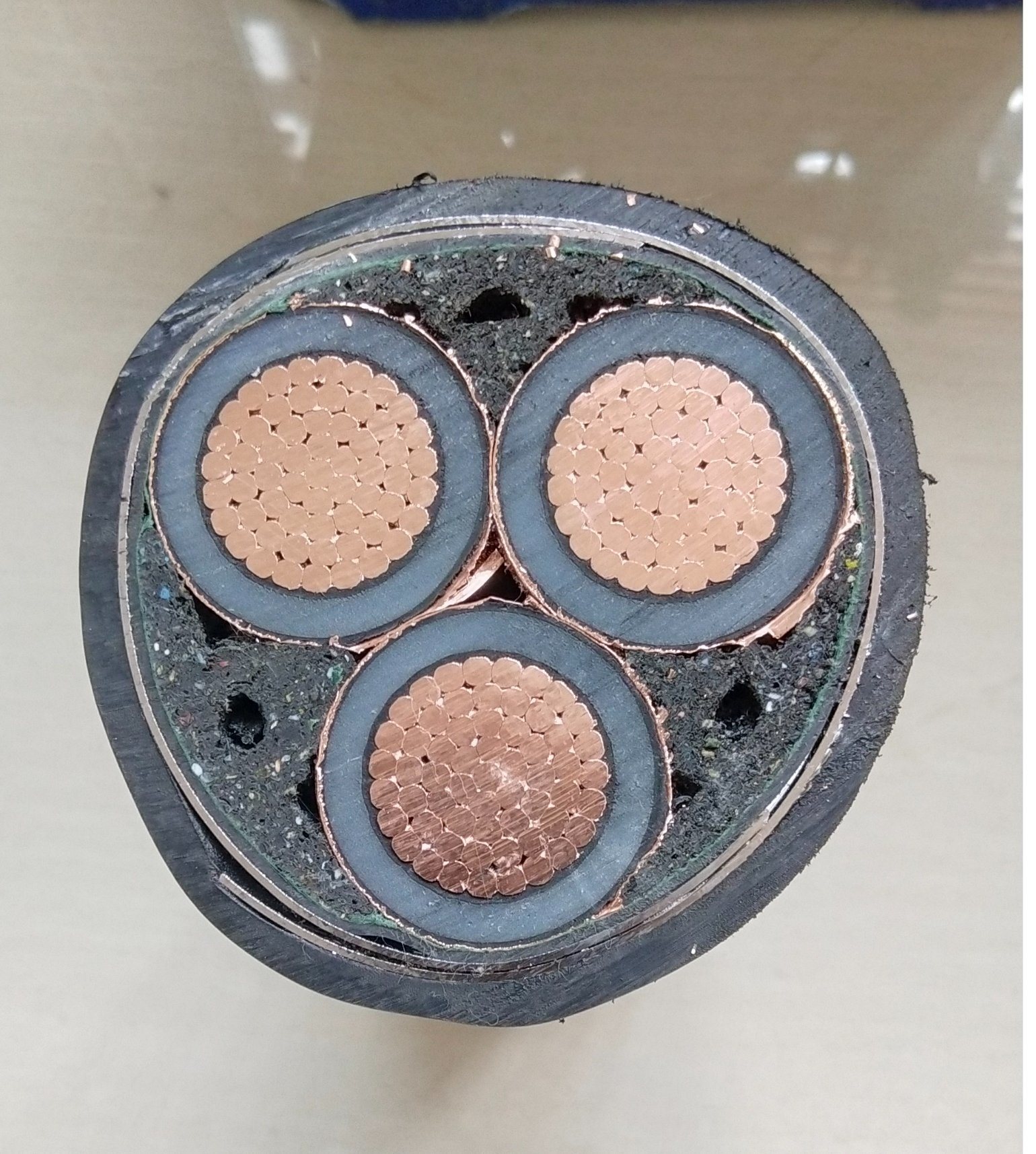 Medium Voltage 8.7/15kv 4 Core 95 Sq mm XLPE Insulated PVC Sheath Unrmoured Copper Conductor Electrical Power Cable