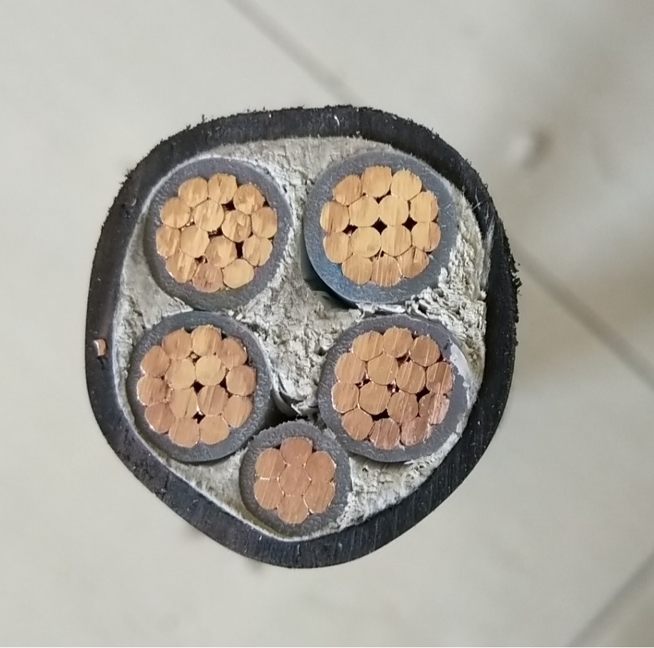 China 
                Na2xrh Aluminium Conductor IEC 60502-1 XLPE Swa Hffr 0.6/1kv Cable
              manufacture and supplier