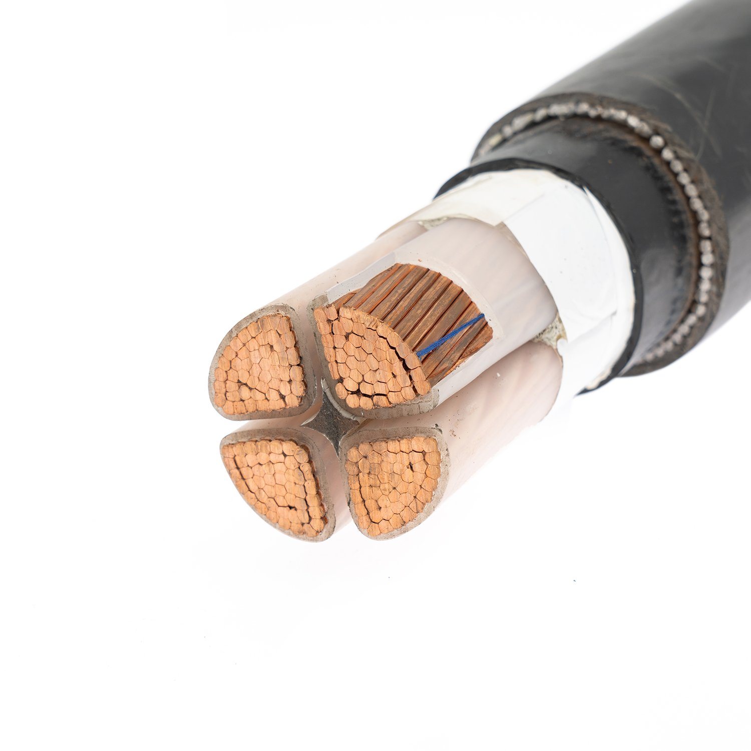 
                Conducteur en aluminium isolation en polyéthylène réticulé PE Câble gaine de câble d′alimentation de 400 mm
            