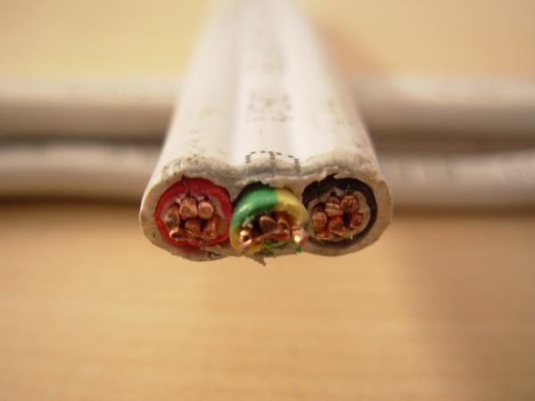 China 
                                 Cu/PVC (single core) aislamiento de PVC, Non-Sheathed Cable, 450 / 750V, BS EN50525-2-31, IEC60227                              fabricante y proveedor