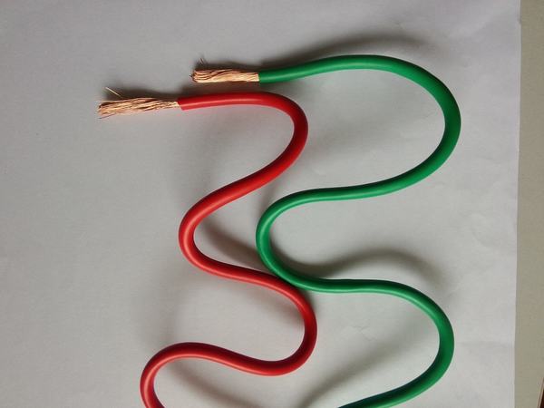 
                                 Revestimiento de PVC rojo, verde y amarillo alambres de cobre flexible                            