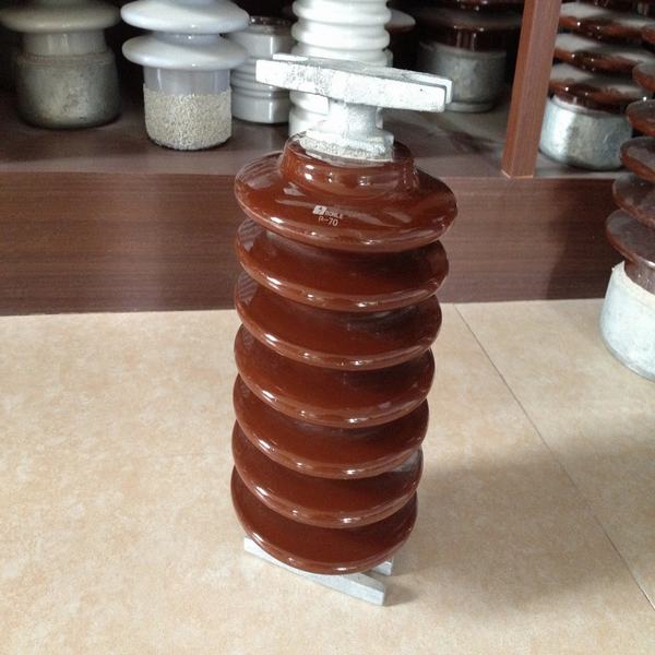 Cina 
                                 Riga antisudicio ad alta tensione elettrica isolante di ceramica dell'ANSI 56-1 della porcellana dell'alberino                              produzione e fornitore