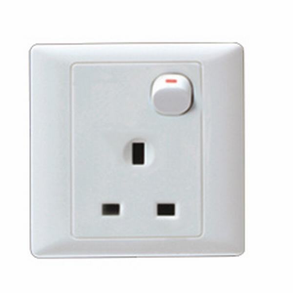 China 
                        New Fashion Best Price British Style 13A Switched Socket
                      manufacture and supplier