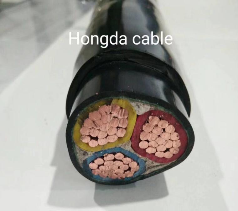 
                Cable de transmisión de potencia blindado 0.6/1 de 4 x 50 mm2 95 240mm kV de metro
            
